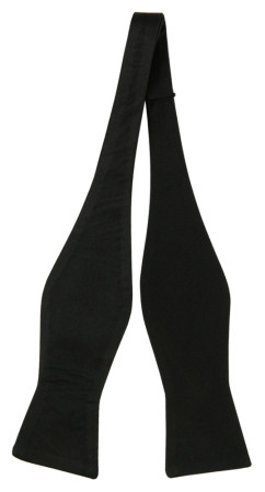 SATIN BLACK oknuten fluga
