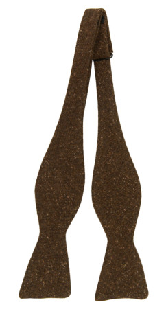 SPRACKLIG BROWN oknuten fluga
